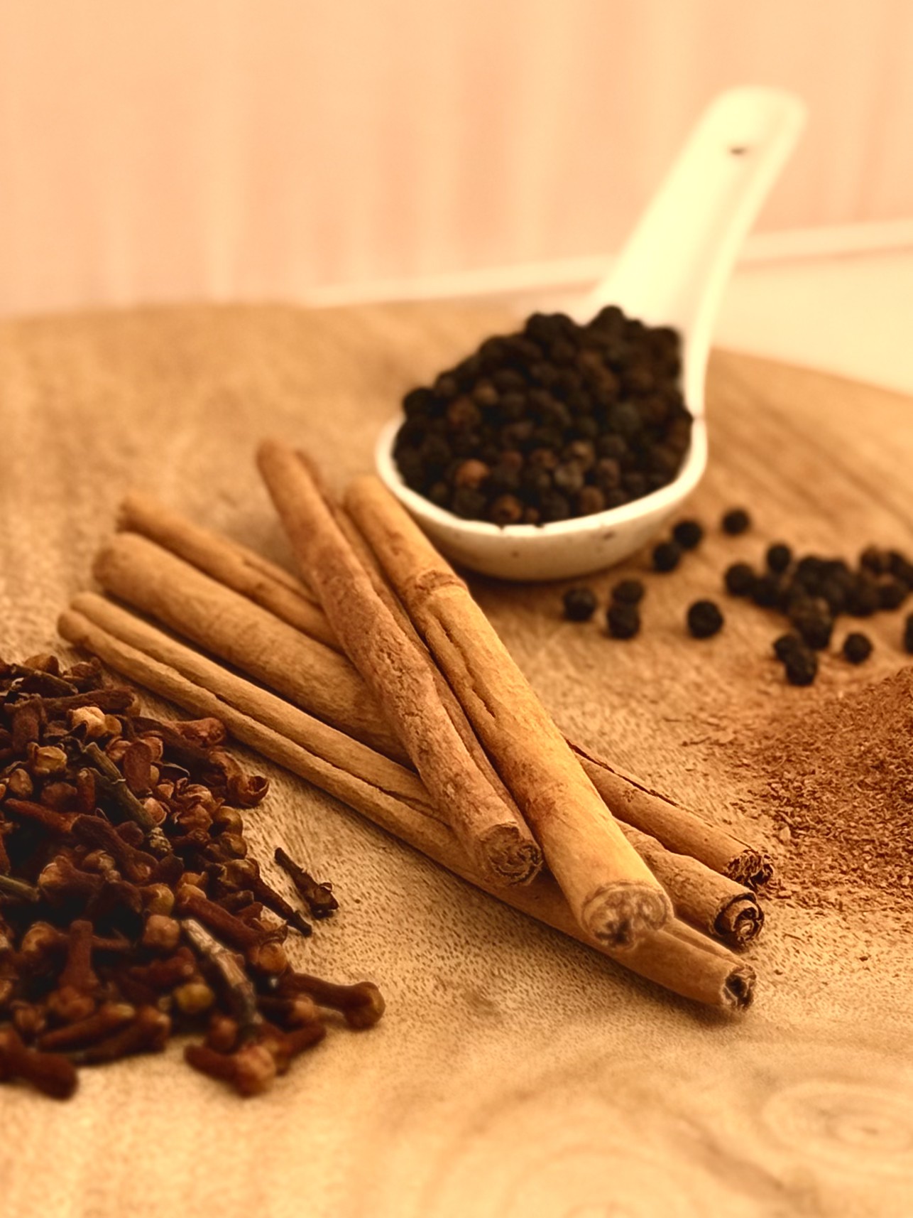 Lankaroma Sri Lankan Kalu Miris black pepper and cloves, available in Singapore